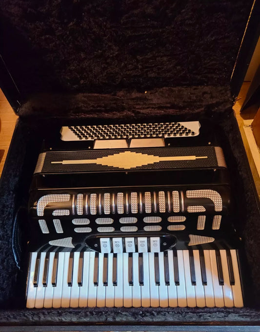 Vintage Accordion Black (USED) (MINT CONDITION)